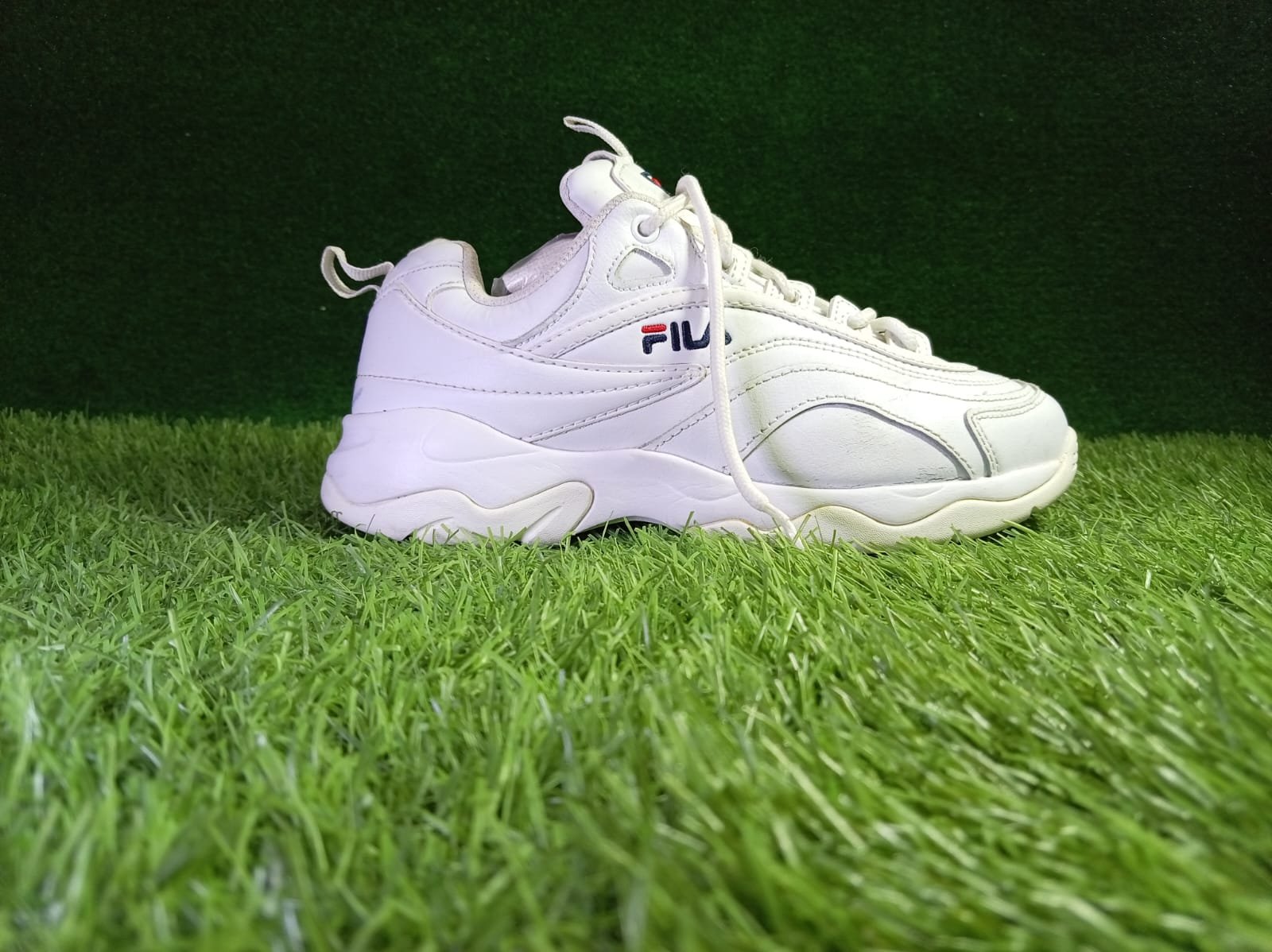 Fila White Chunky Heritage Sneaker - Image 6